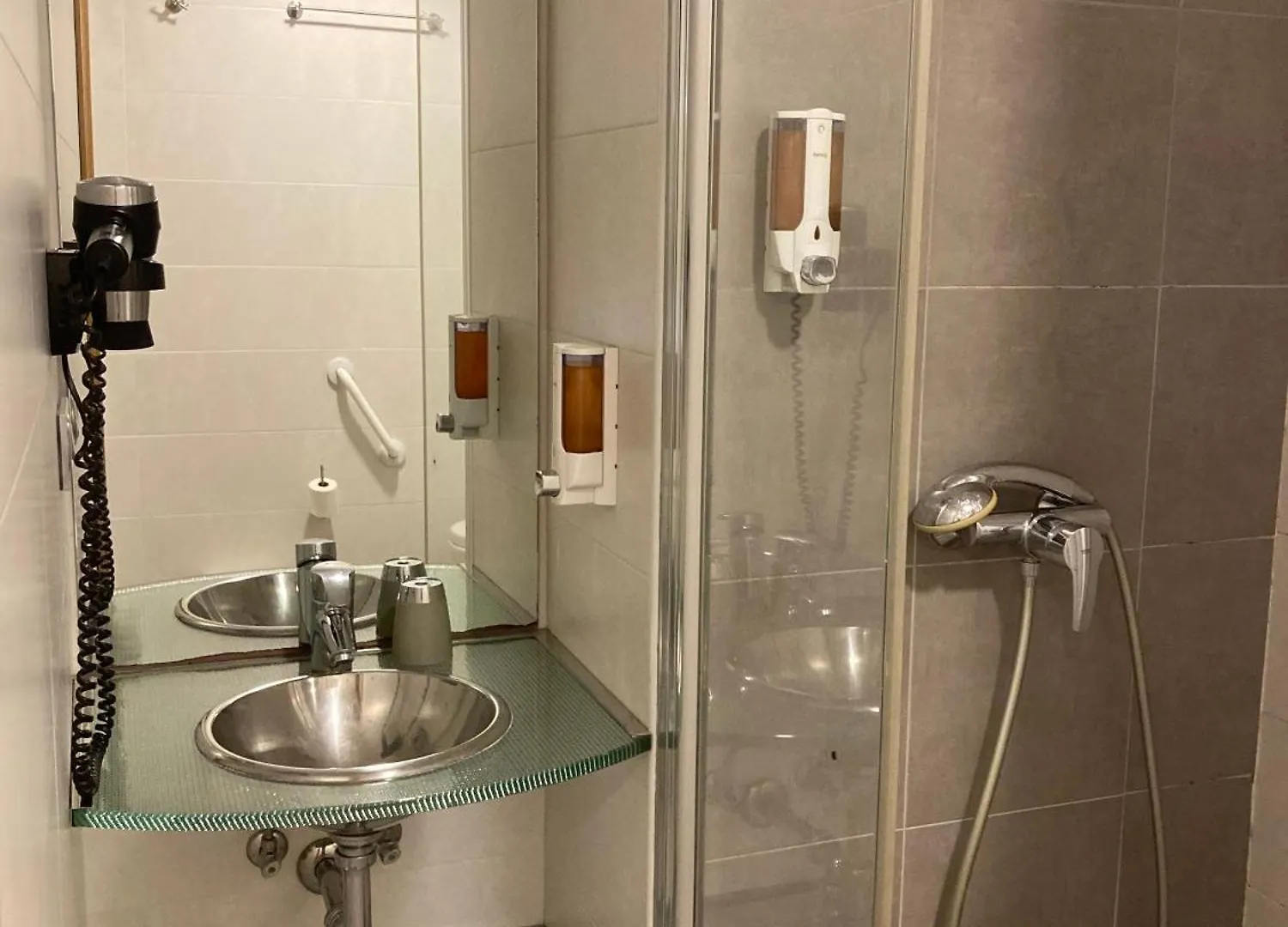Pension Amazkar Oiartzun 2*,  Spanien